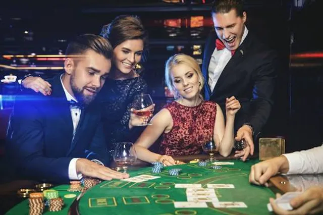 Casino Loyalty Programs: How to Maximize Rewards